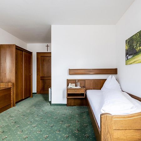 Genussgasthof & Hotel Beim Krutzler Heiligenbrunn 外观 照片