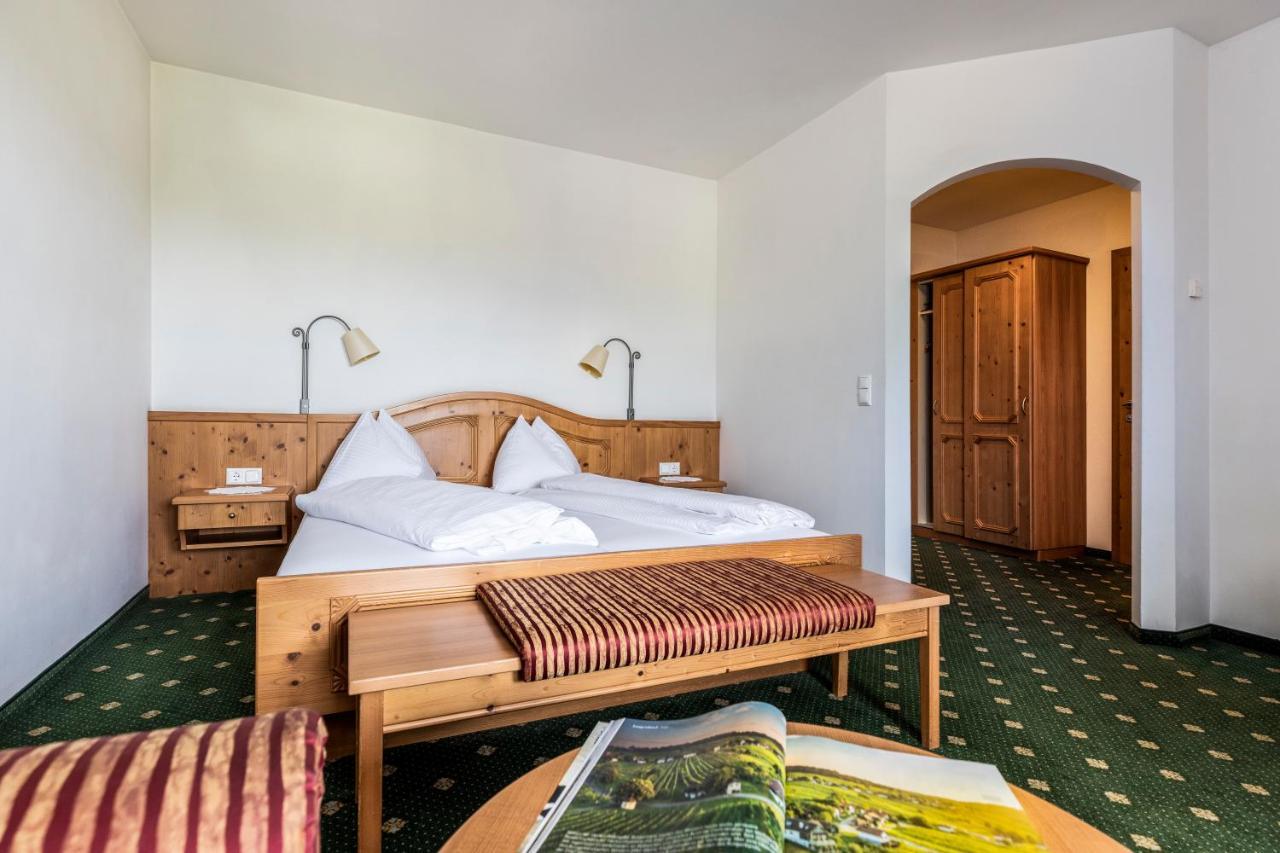 Genussgasthof & Hotel Beim Krutzler Heiligenbrunn 外观 照片