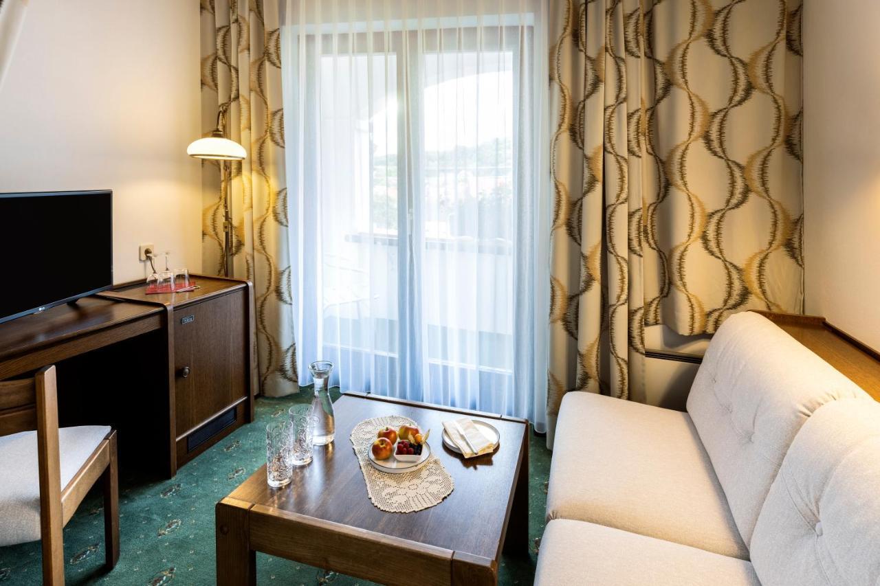 Genussgasthof & Hotel Beim Krutzler Heiligenbrunn 外观 照片