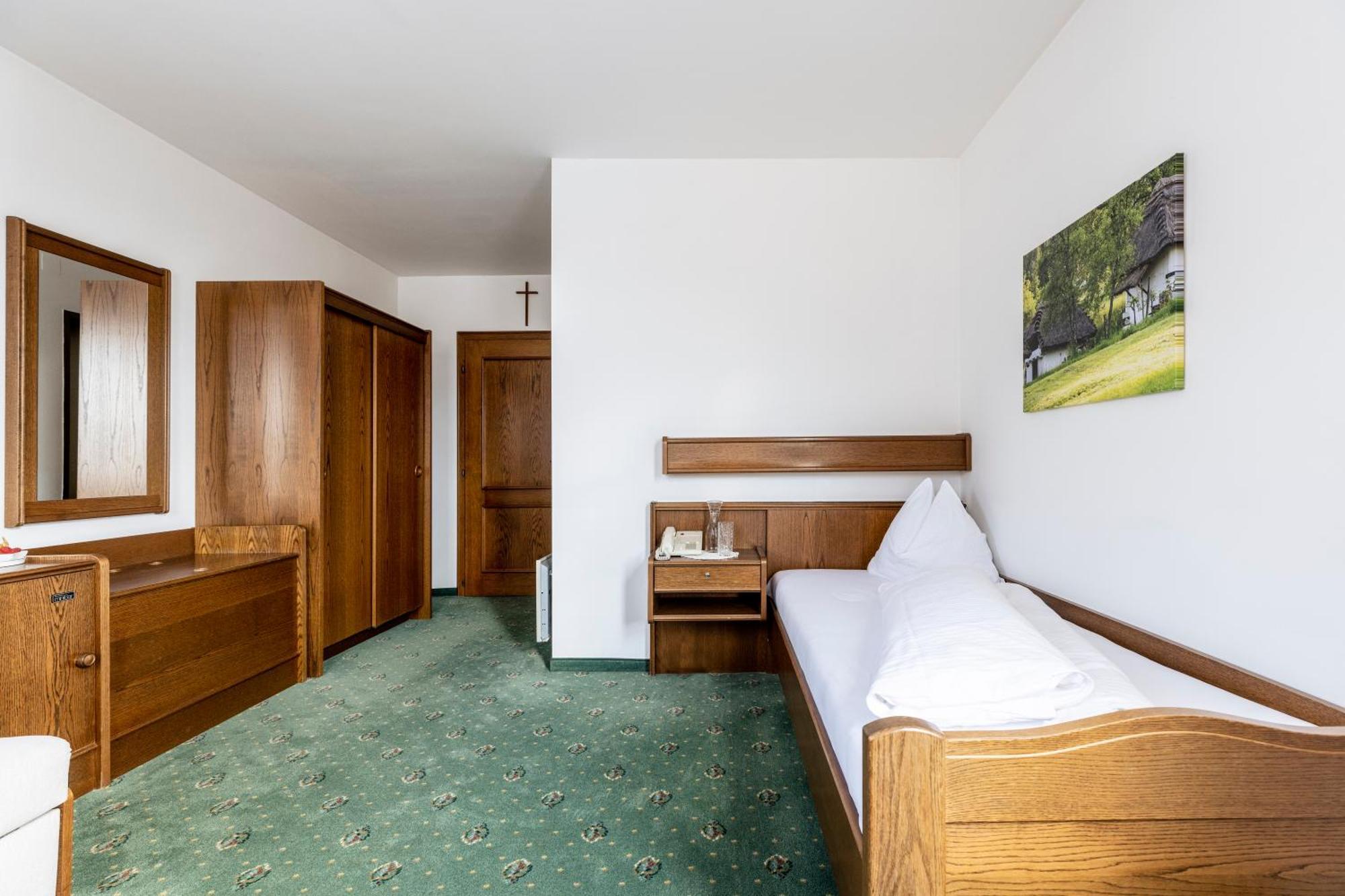 Genussgasthof & Hotel Beim Krutzler Heiligenbrunn 外观 照片