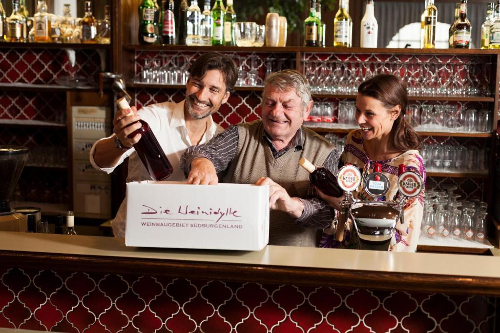 Genussgasthof & Hotel Beim Krutzler Heiligenbrunn 外观 照片